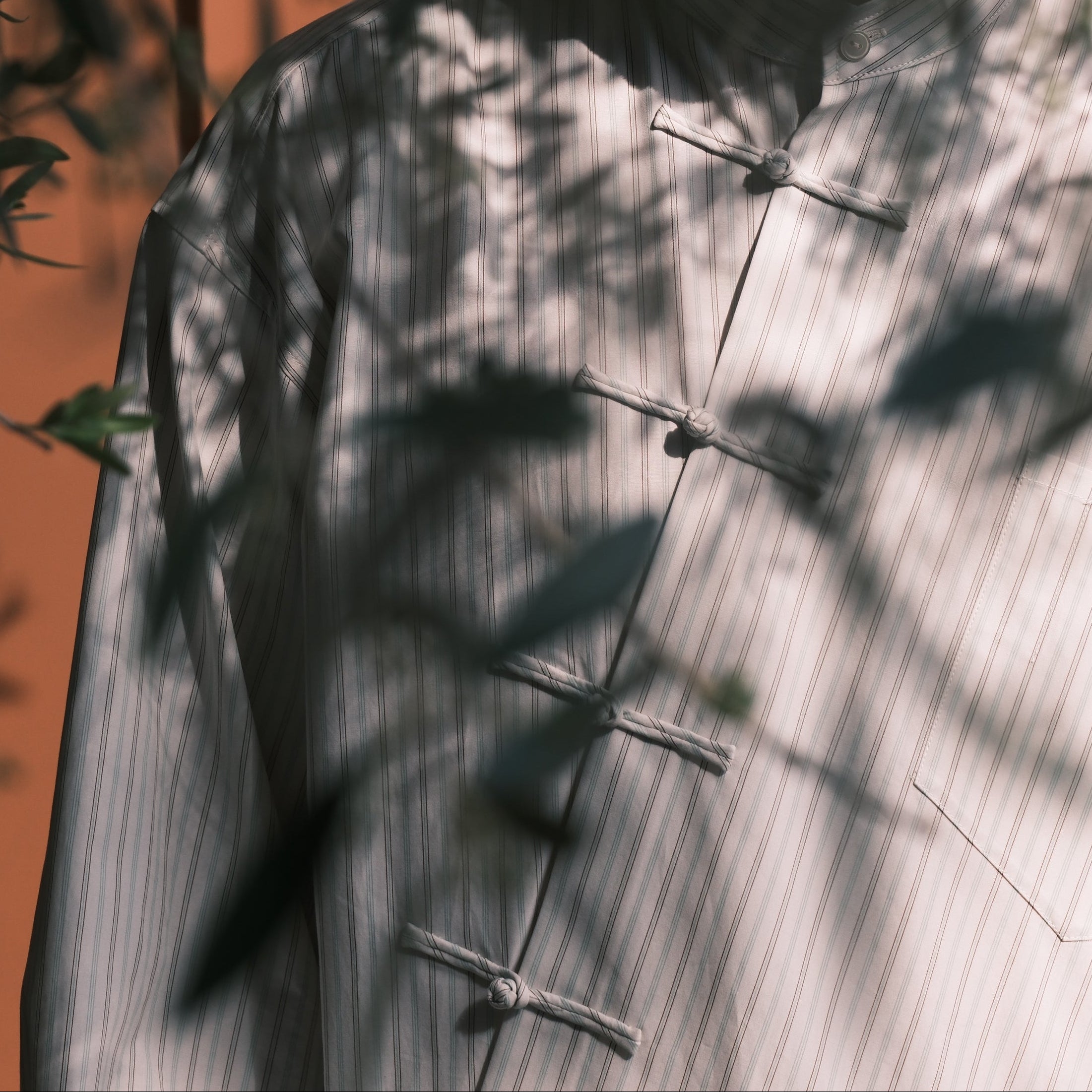 Mandarin 4.0 Oversize Warp Shirt w/ Handmade Knot Button